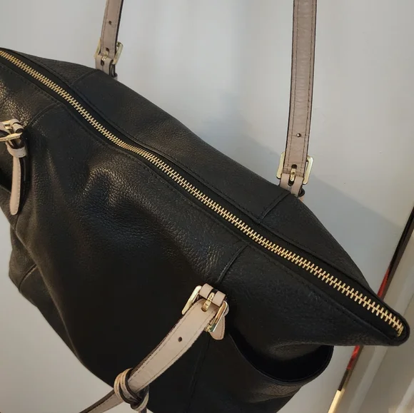 Large Michael Kors Bag - Picture 10 of 12